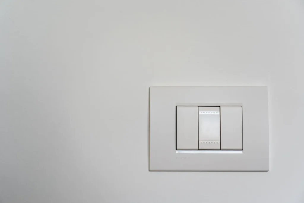 Smart Switch vs Smart Bulb: Which Should You Install?